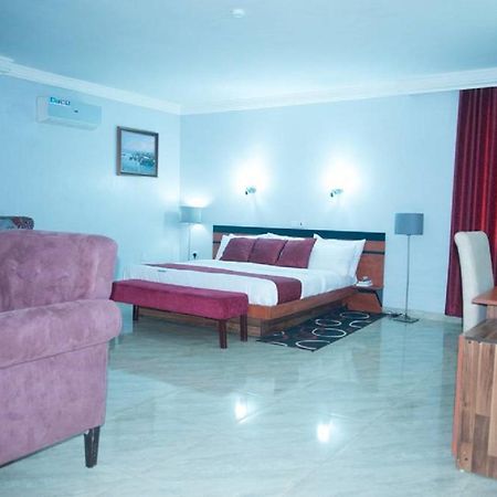 Dannic Hotels Енугу Екстер'єр фото